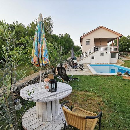 Apartman Selma Vinine Buitenkant foto